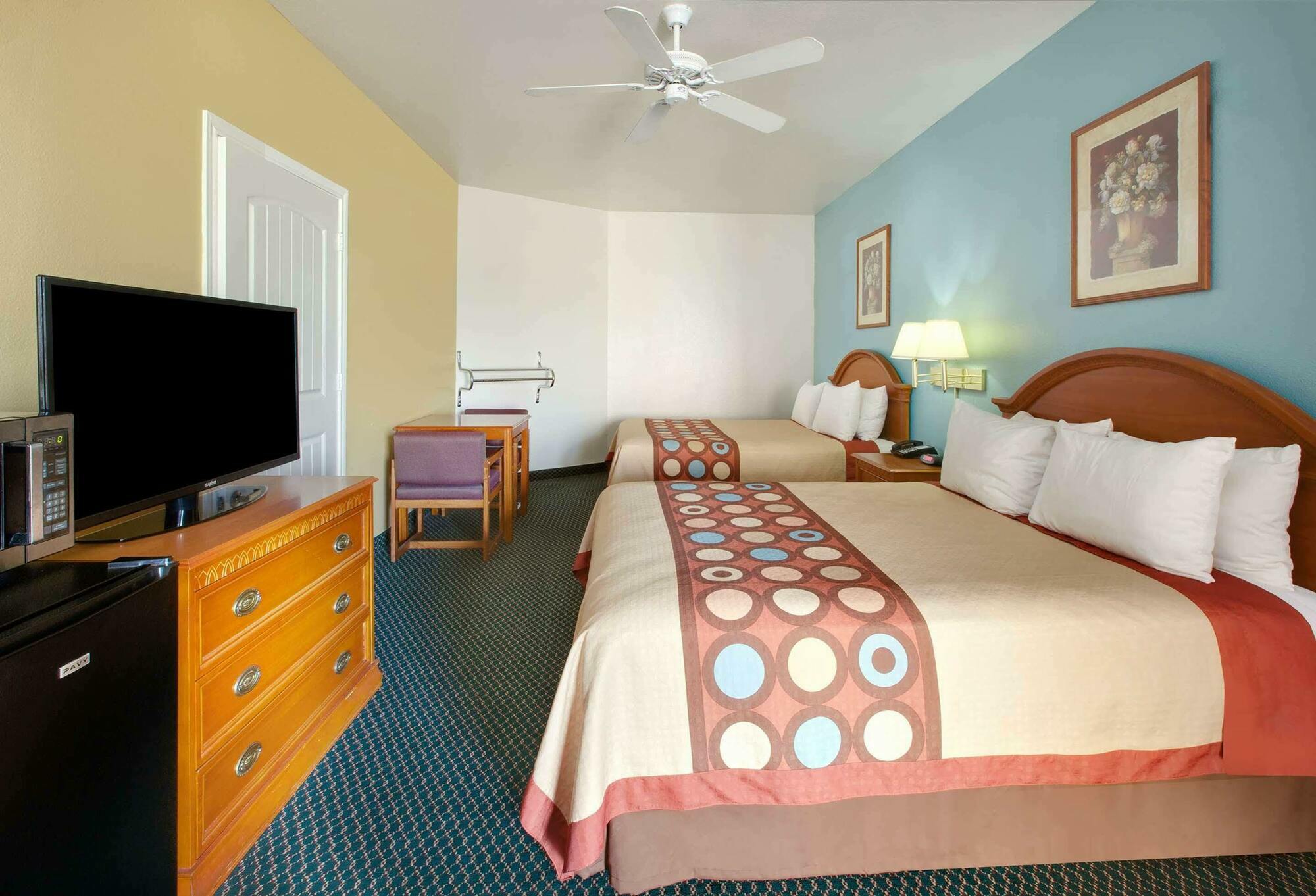 Super 8 By Wyndham Forney/East Dallas Екстер'єр фото